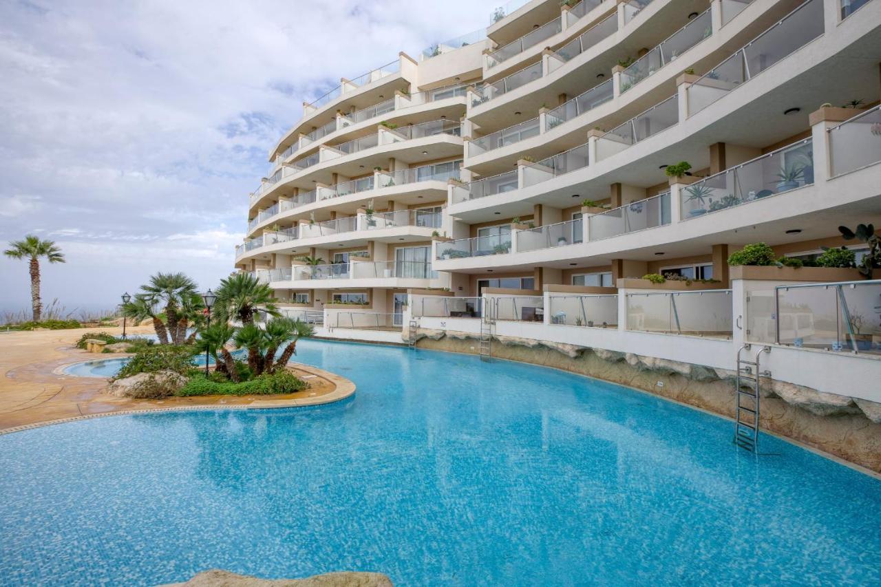 Apartment With Pool-Hosted By Sweetstay Zebbug  Extérieur photo