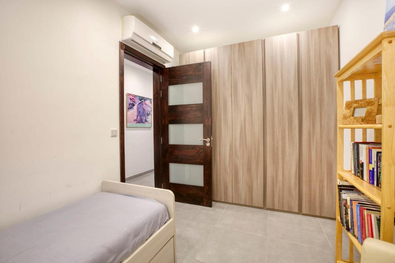 Apartment With Pool-Hosted By Sweetstay Zebbug  Extérieur photo